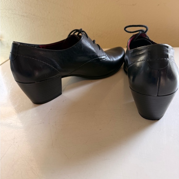 NEW Elegant Black Leather Tamaris Women's Oxford Shoes, Made in Germany, size 41 - Picture 7 of 10
